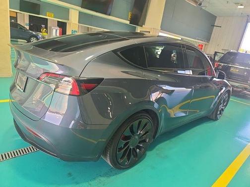 2022 Tesla Model Y Performance Dual Motor All-Wheel Drive