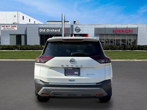 Pearl White Tricoat 2021 Nissan Rogue SV