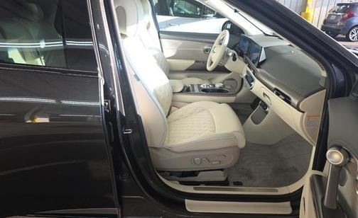 Makalu Gray 2024 Genesis GV60 Performance AWD