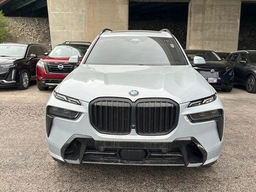 Brooklyn Gray Metallic 2023 BMW X7 xDrive40i