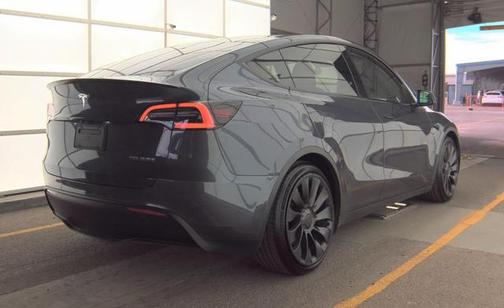 2022 Tesla Model Y Performance Dual Motor All-Wheel Drive