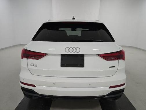2022 Audi Q3 45 S line Premium