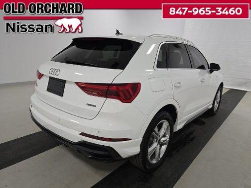 2022 Audi Q3 45 S line Premium