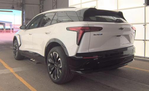 Iridescent Pearl Tricoat 2024 Chevrolet Blazer EV eAWD RS