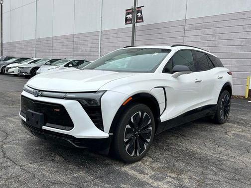 Iridescent Pearl Tricoat 2024 Chevrolet Blazer EV eAWD RS