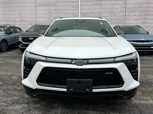 Iridescent Pearl Tricoat 2024 Chevrolet Blazer EV eAWD RS