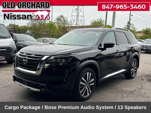 Super Black 2025 Nissan Pathfinder Platinum 4WD