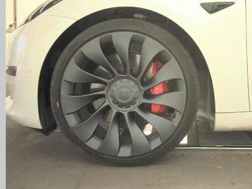 2023 Tesla Model 3 Performance
