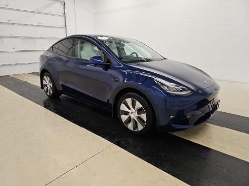 2022 Tesla Model Y Long Range Dual Motor All-Wheel Drive