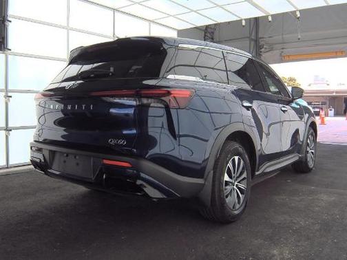 2022 INFINITI QX60 Pure