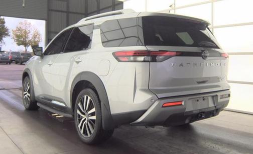 2024 Nissan Pathfinder Platinum 4WD