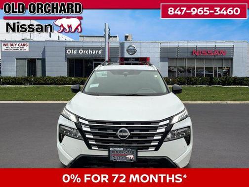 Everest White Pearl/Super Black 2026 Nissan Rogue Platinum