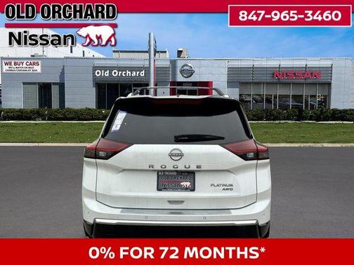 Everest White Pearl/Super Black 2026 Nissan Rogue Platinum