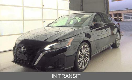 Super Black Clearcoat 2024 Nissan Altima 2.5 SL