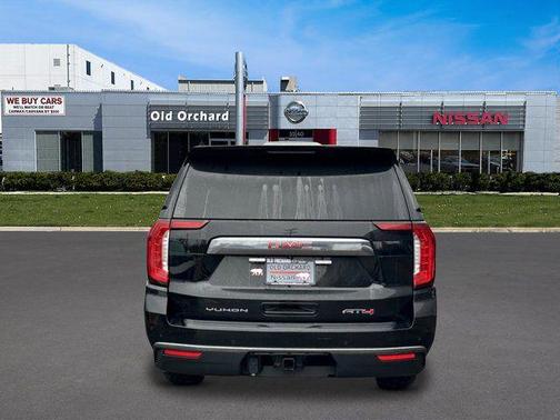 Black 2021 GMC Yukon AT4