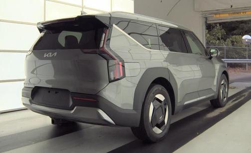 Pebble Gray 2024 Kia EV9 Wind