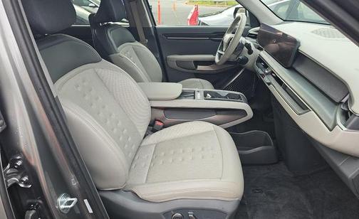 Pebble Gray 2024 Kia EV9 Wind