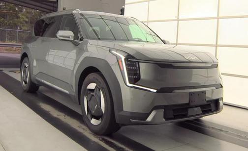 Pebble Gray 2024 Kia EV9 Wind