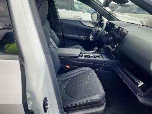 2022 Lexus NX 350 F SPORT Handling