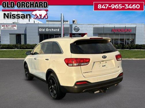 Snow White Pearl 2018 Kia Sorento LX