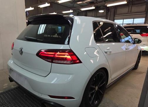 2021 Volkswagen Golf GTI 2.0T SE DSG