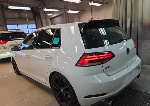 2021 Volkswagen Golf GTI 2.0T SE DSG