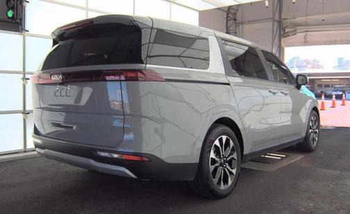 Ceramic Silver 2024 Kia Carnival EX