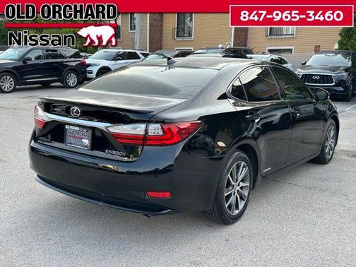 2017 Lexus ES 300h Base