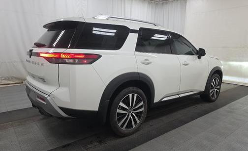 2023 Nissan Pathfinder Platinum 4WD