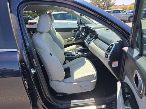 2022 Kia Sorento Plug-In Hybrid SX