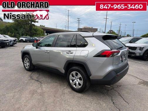 Silver Sky Metallic 2019 Toyota RAV4 LE