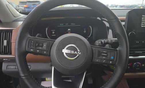 2024 Nissan Pathfinder Platinum FWD