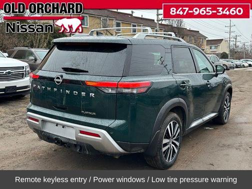 2024 Nissan Pathfinder Platinum FWD