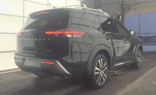 2024 Nissan Pathfinder Platinum FWD