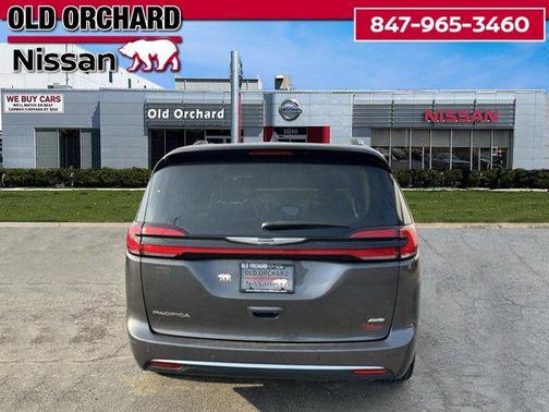 2021 Chrysler Pacifica Touring L