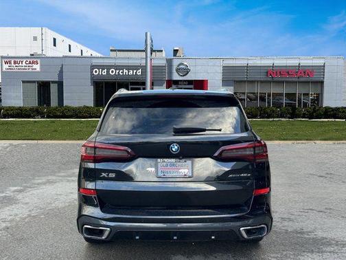 Black Sapphire Metallic 2022 BMW X5 PHEV xDrive45e