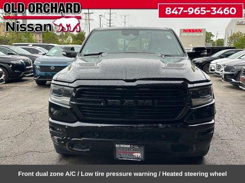 Diamond Black Crystal Pearlcoat 2022 RAM 1500 Laramie