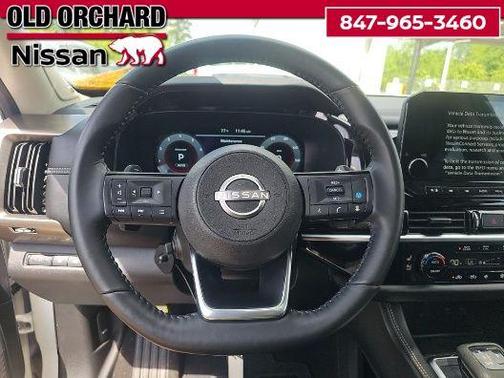 2024 Nissan Pathfinder Platinum 4WD