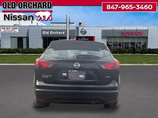 Magnetic Black Pearl 2019 Nissan Rogue Sport S