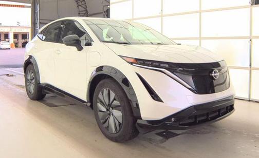 Everest White Pearl Tricoat 2024 Nissan ARIYA EVOLVE+