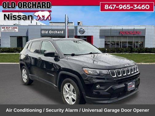 Diamond Black Crystal Pearlcoat 2022 Jeep Compass Latitude