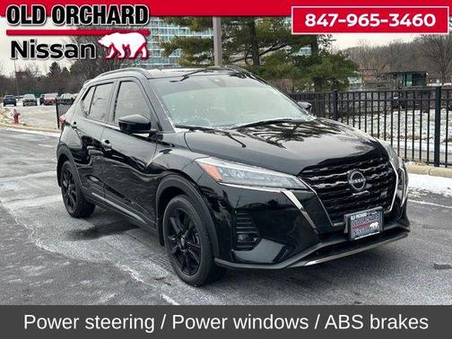 2022 Nissan Kicks SR