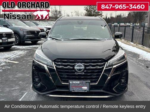 2022 Nissan Kicks SR