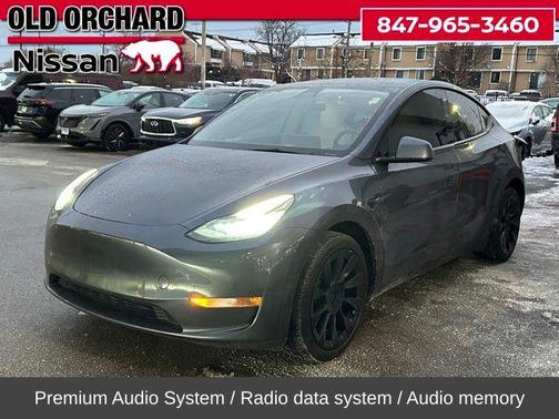 2022 Tesla Model Y Long Range Dual Motor All-Wheel Drive