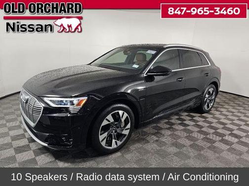 2022 Audi e-tron Premium Plus