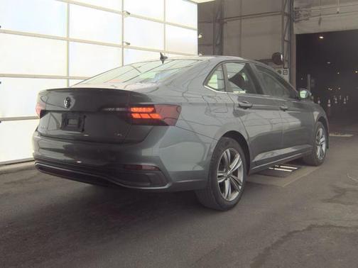 Gray 2024 Volkswagen Jetta 1.5T SE