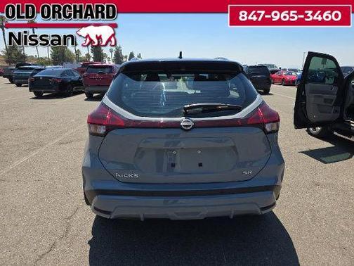 2023 Nissan Kicks SR