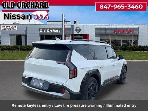Snow White Pearl 2024 Kia EV9 GT-Line