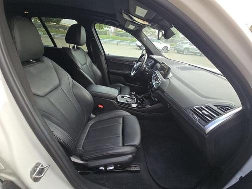 White Metallic 2024 BMW X3 xDrive30i
