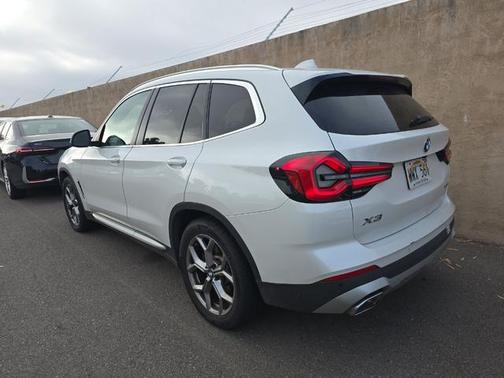 White Metallic 2024 BMW X3 xDrive30i